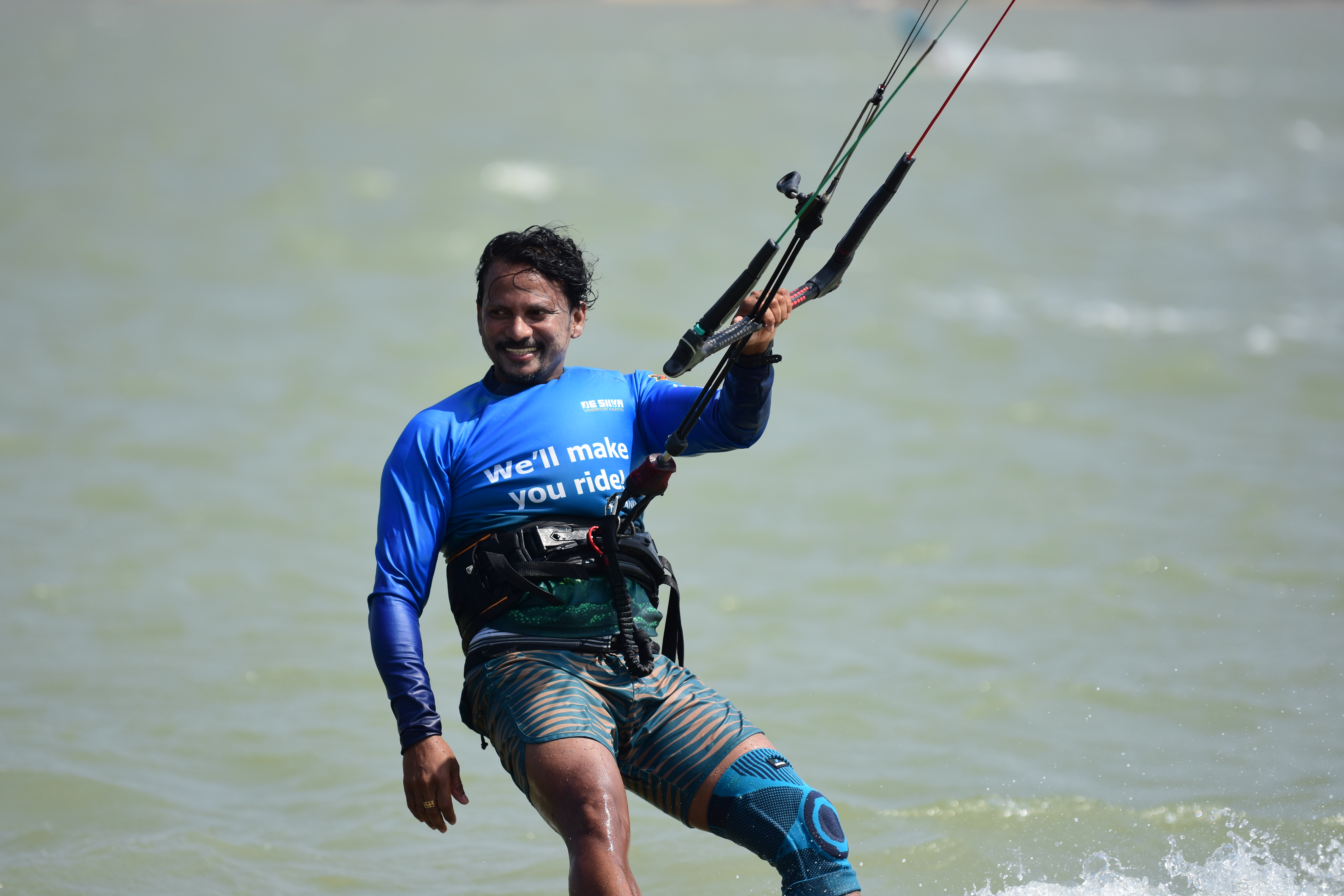 Kitesurfing lessons in Kalpitiya lagoon Sri Lanka